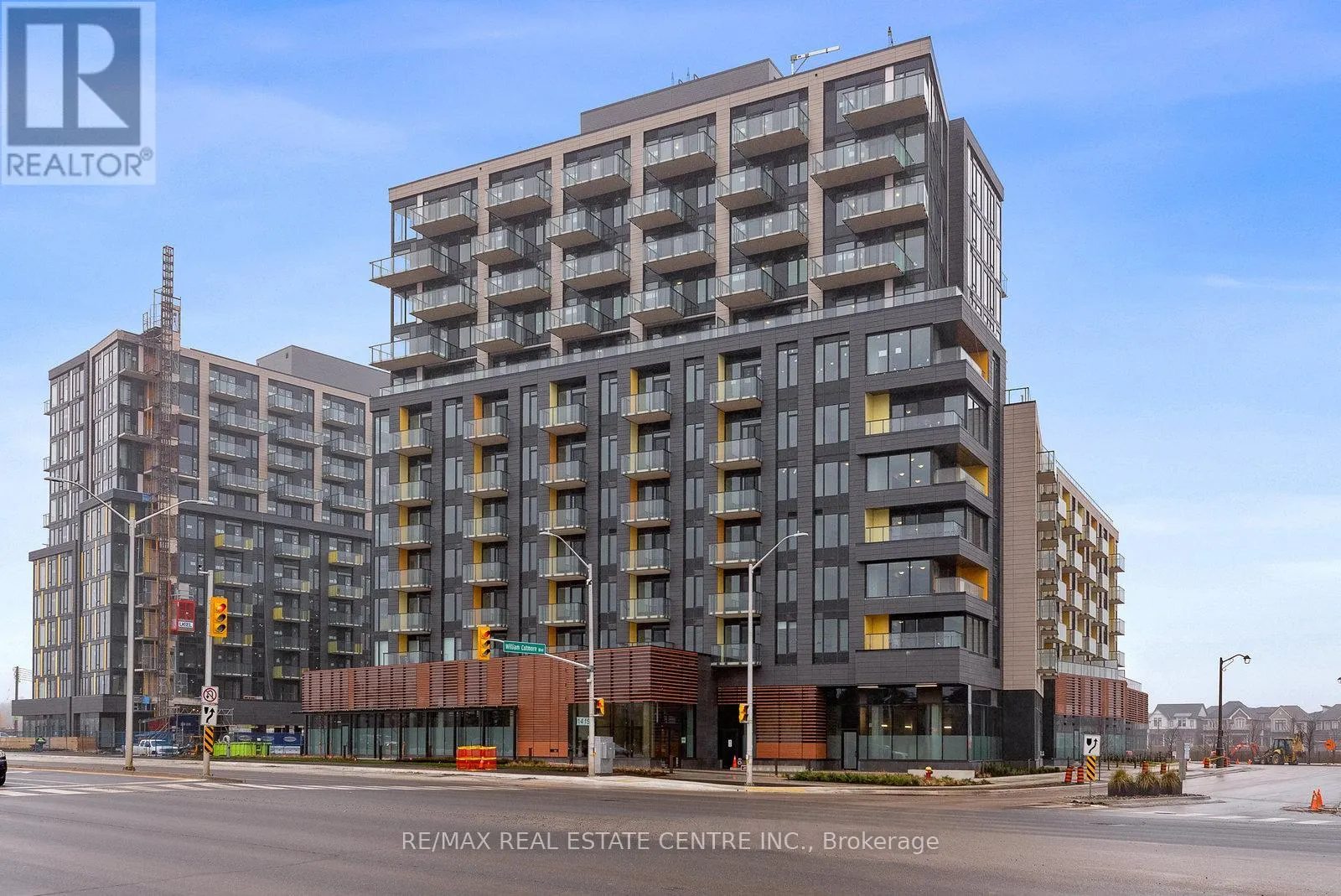 204 - 1415 DUNDAS STREET