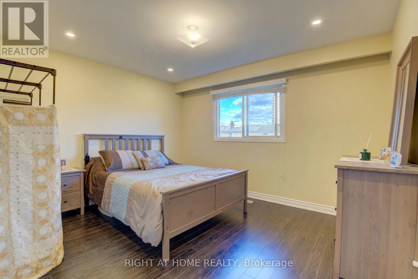 208 MEADOWS BOULEVARD