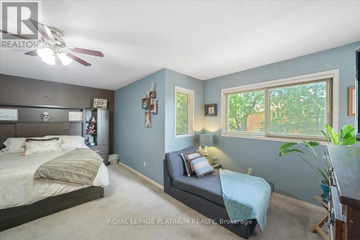 77 LORD SIMCOE DRIVE