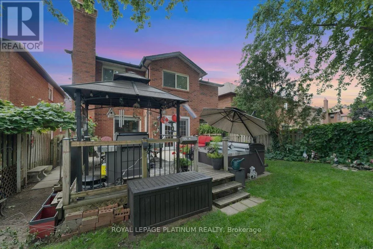 77 LORD SIMCOE DRIVE
