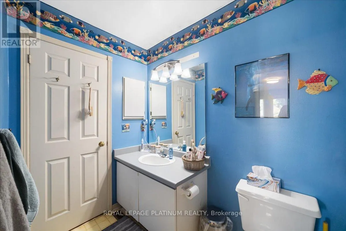 77 LORD SIMCOE DRIVE