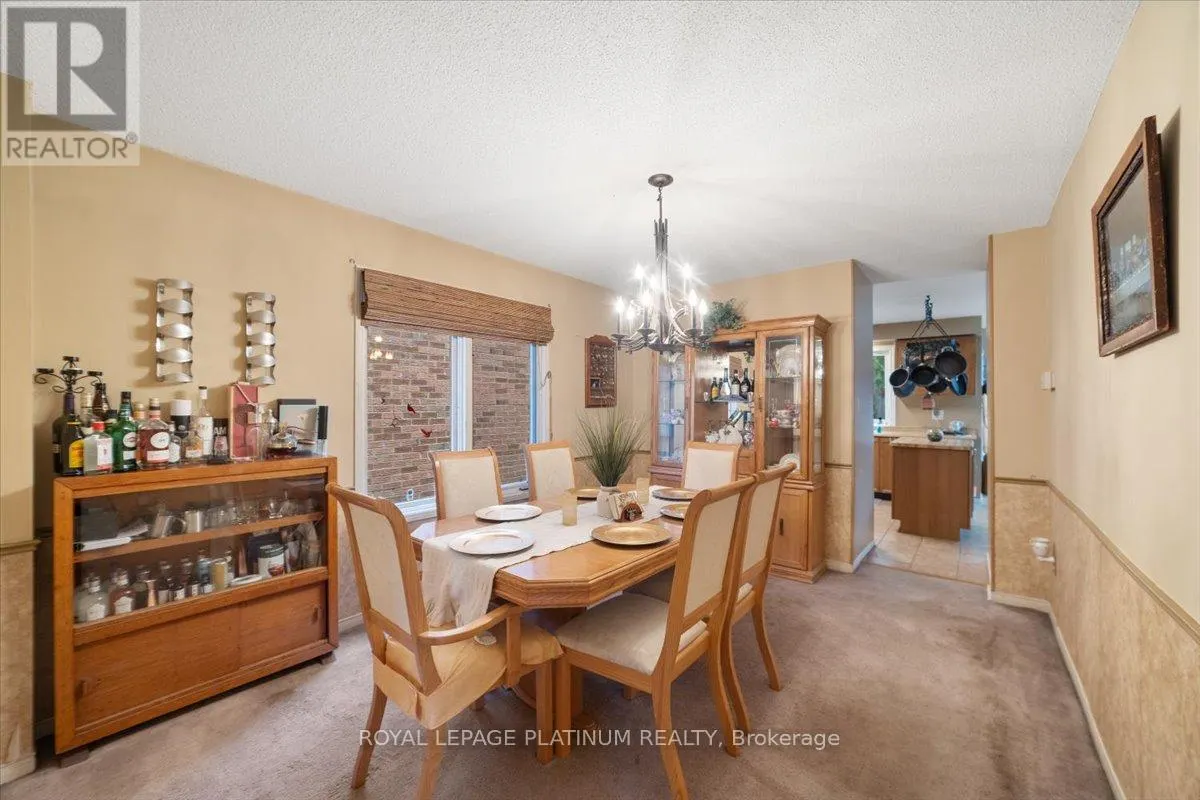 77 LORD SIMCOE DRIVE