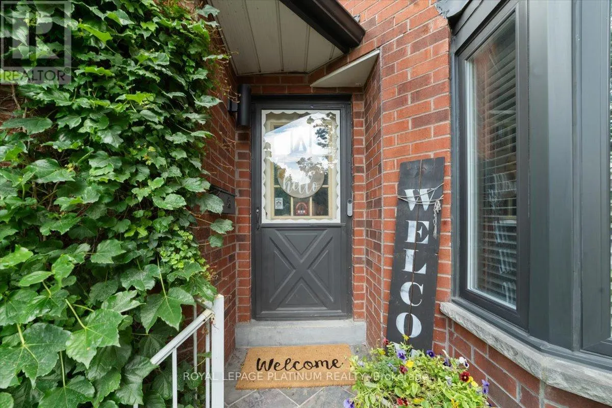 77 LORD SIMCOE DRIVE
