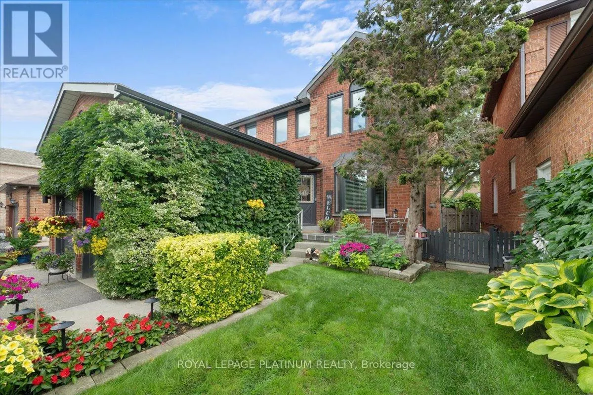 77 LORD SIMCOE DRIVE