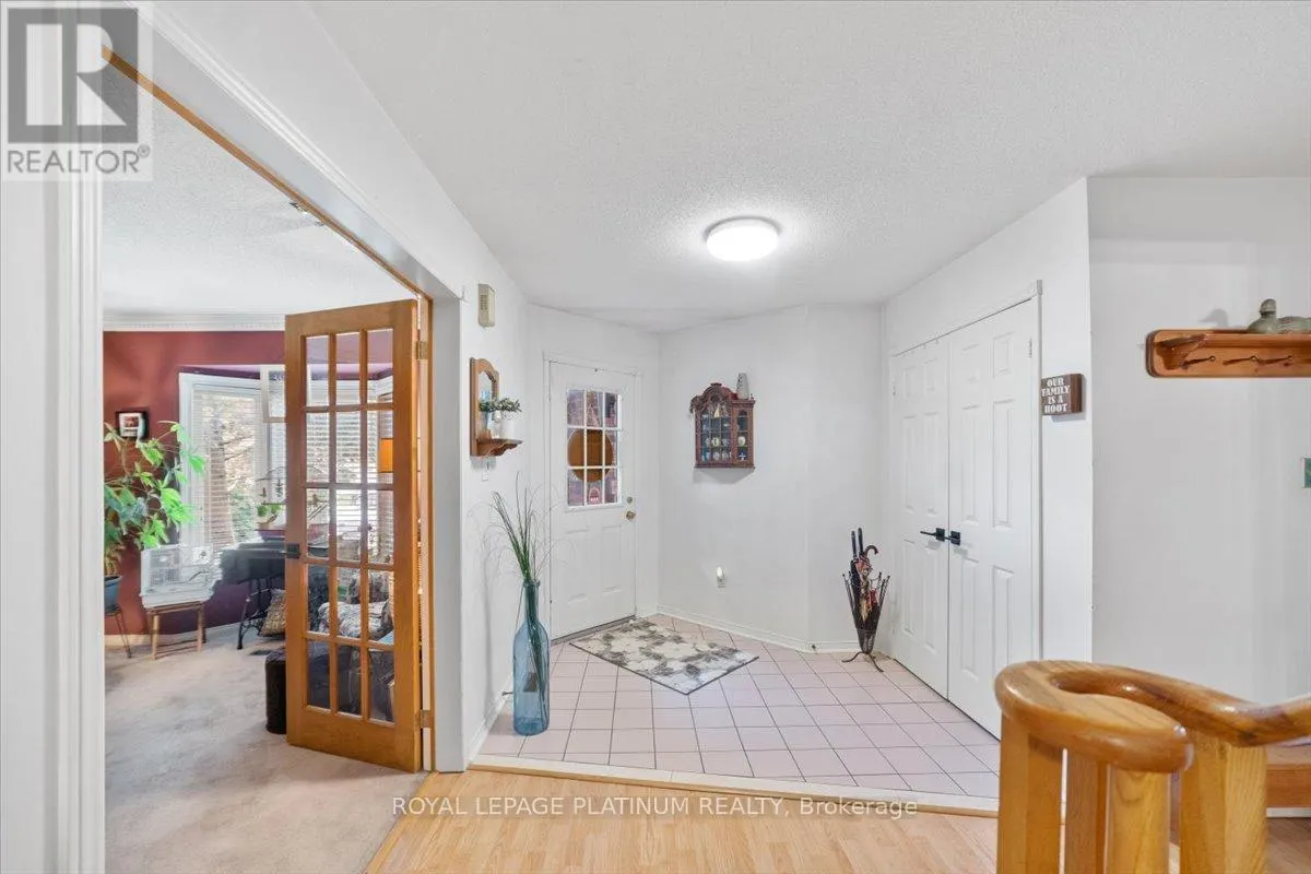 77 LORD SIMCOE DRIVE