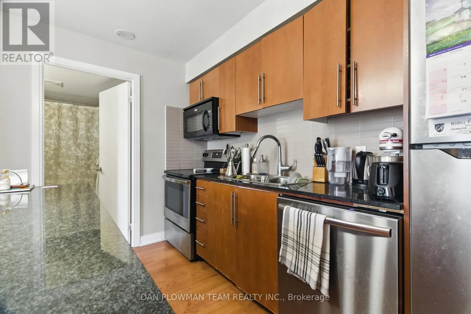 2045 - 35 VIKING LANE