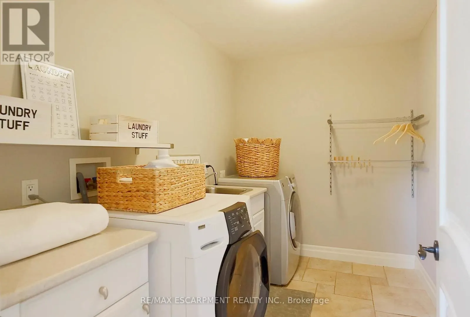 4071 MELBA PLACE