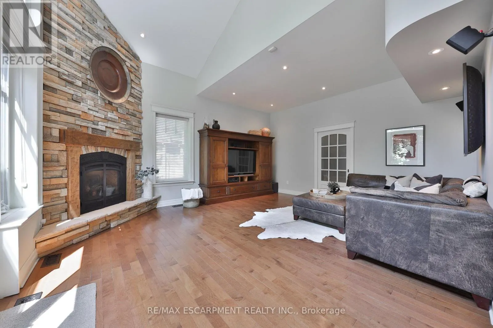 4071 MELBA PLACE
