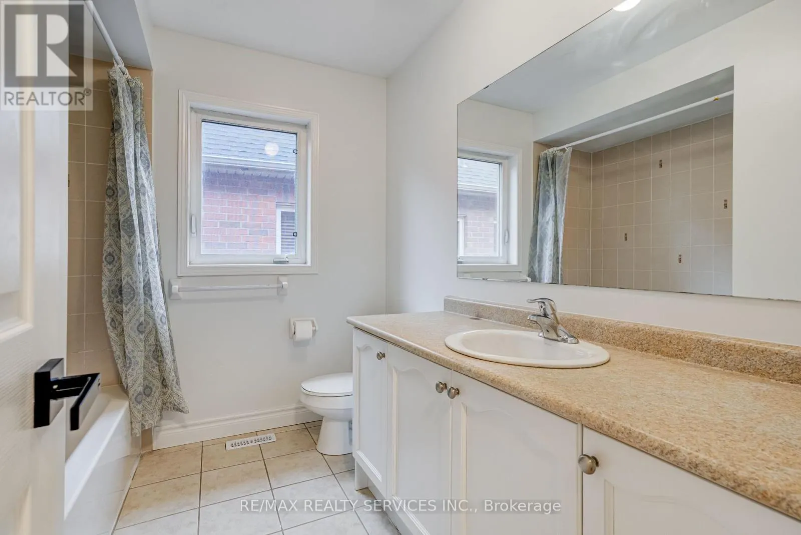 20 PORTRUSH TRAIL