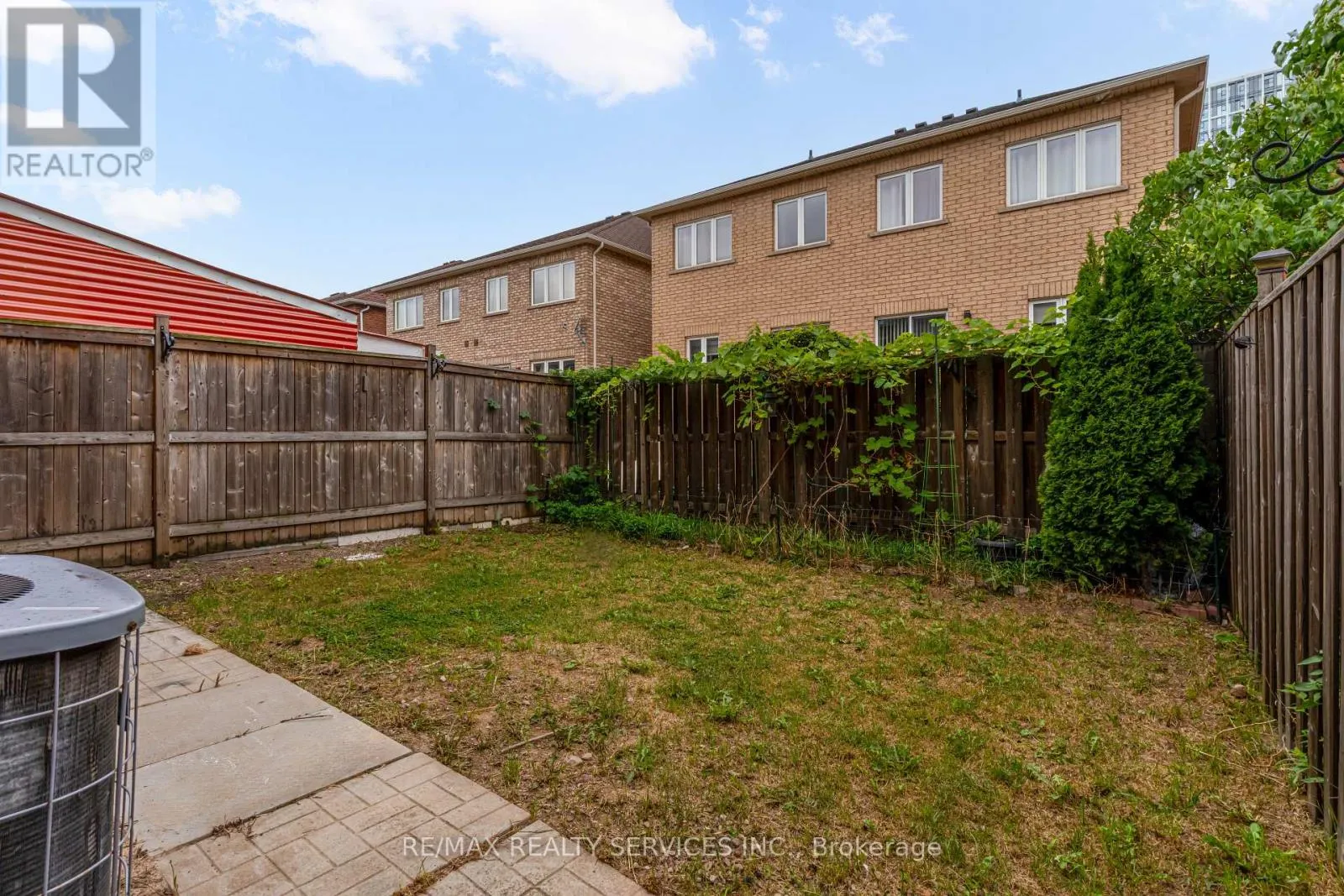 20 PORTRUSH TRAIL