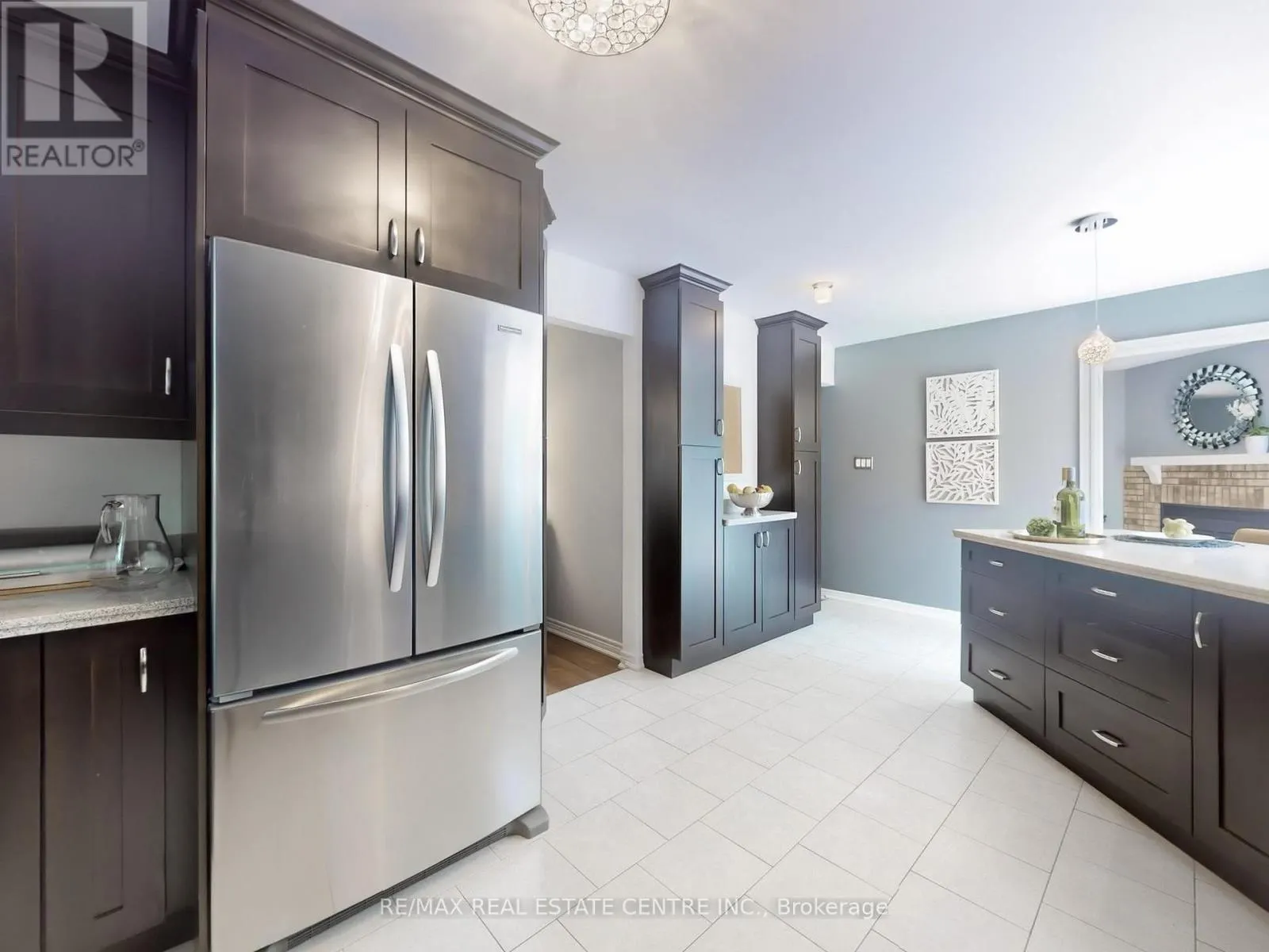 4026 RENFREW CRESCENT
