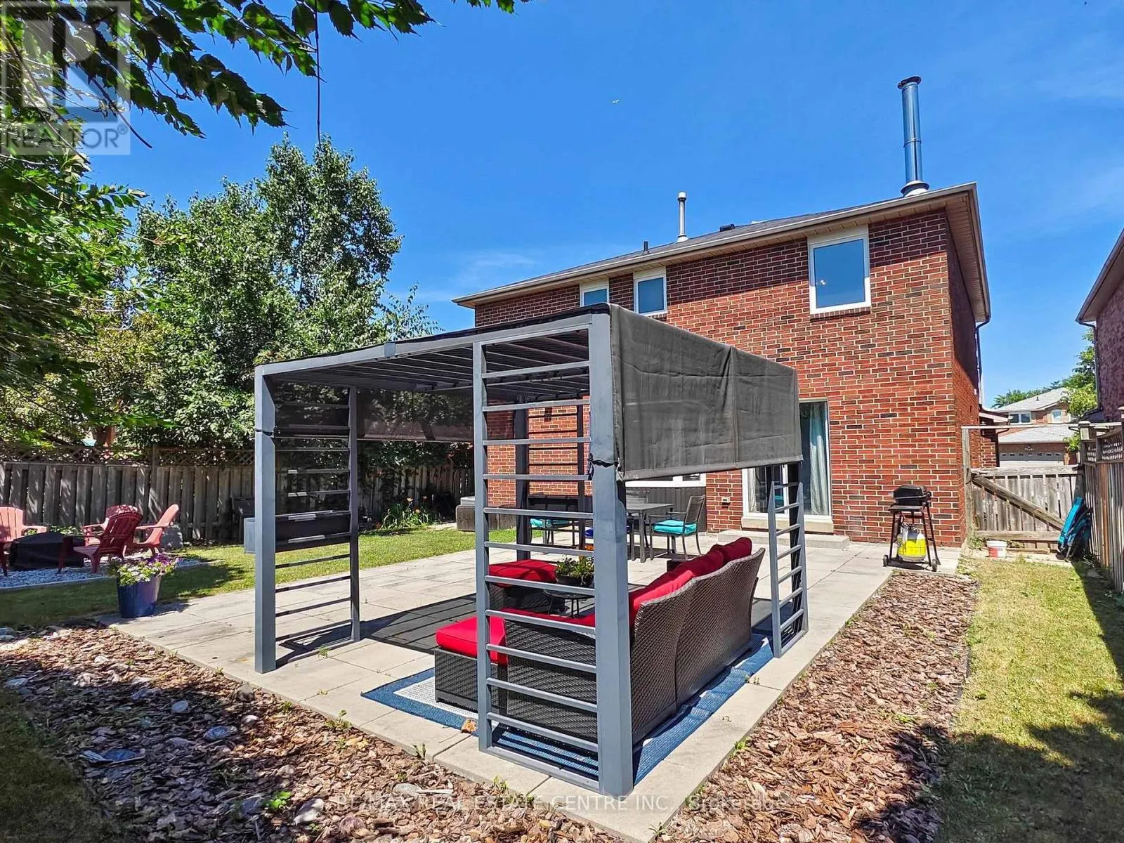 4026 RENFREW CRESCENT
