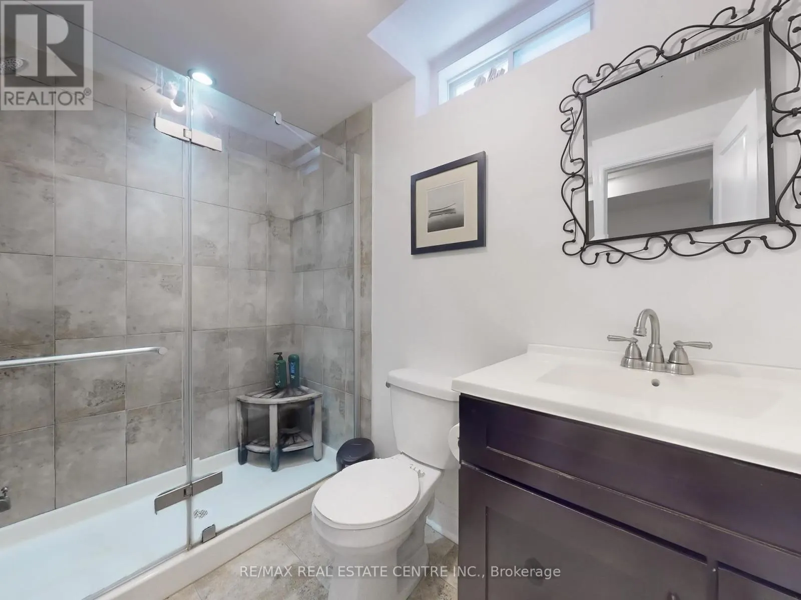 4026 RENFREW CRESCENT