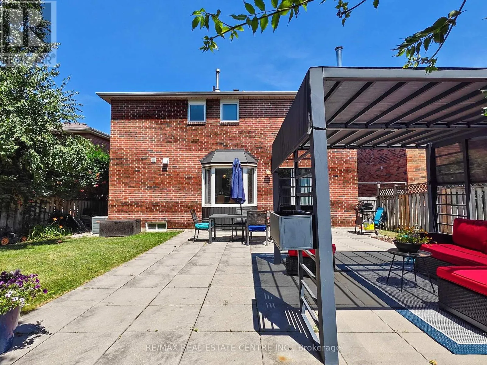 4026 RENFREW CRESCENT