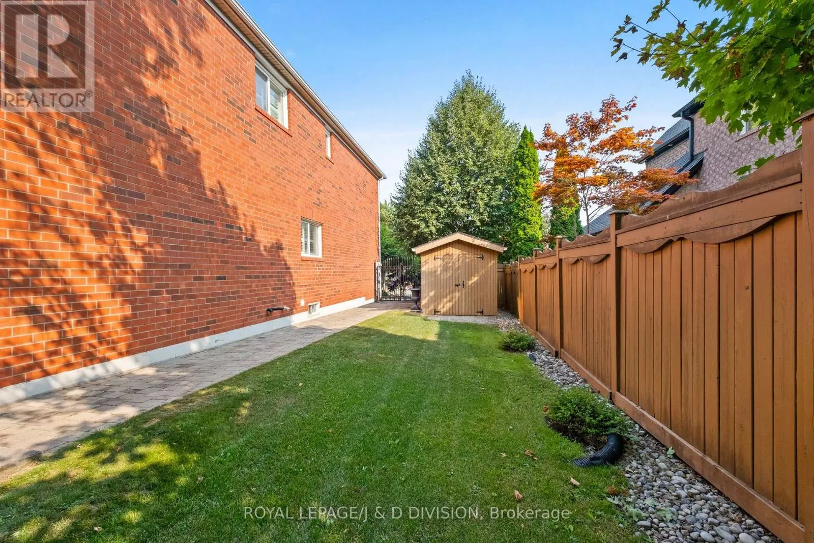 2153 MANOR HILL DRIVE