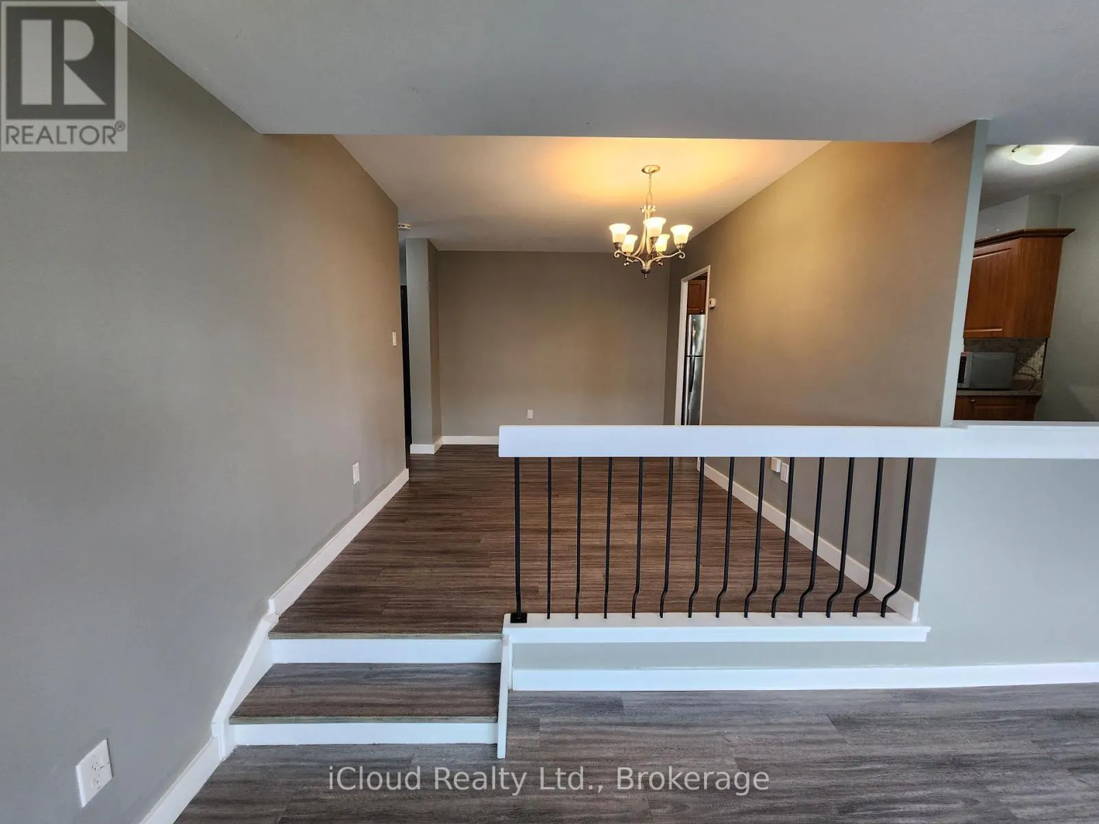 609 - 25 FOUR WINDS DRIVE