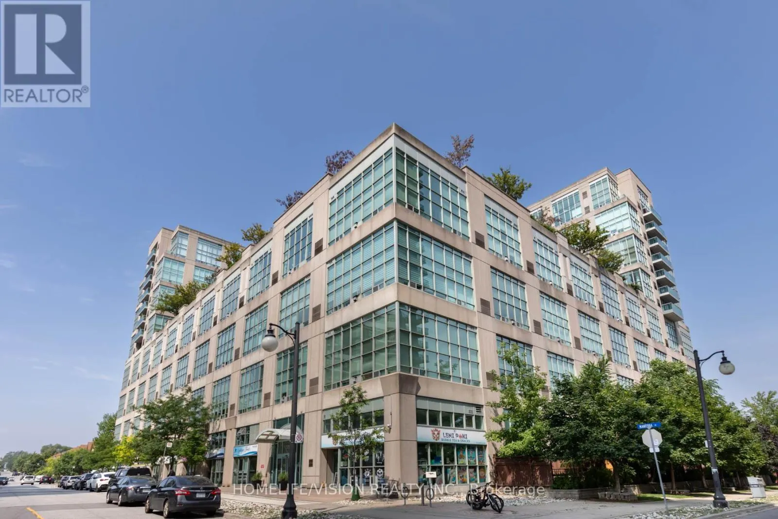 704 - 250 MANITOBA STREET