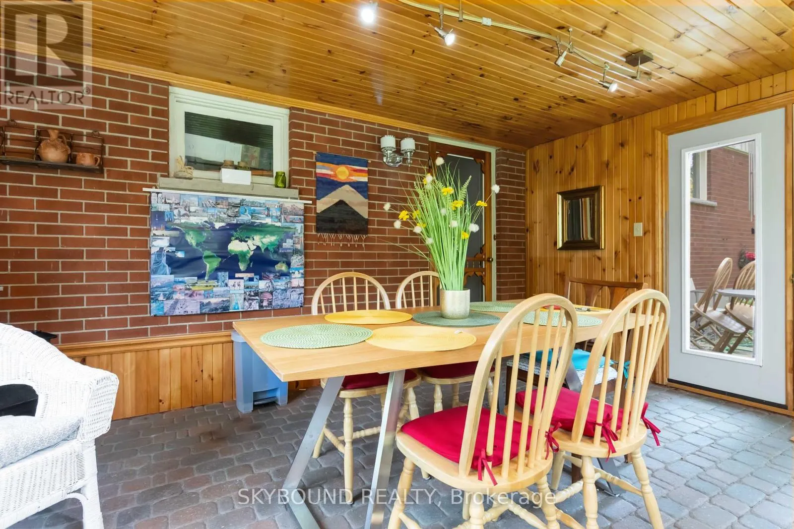 1031 MARLEY CRESCENT
