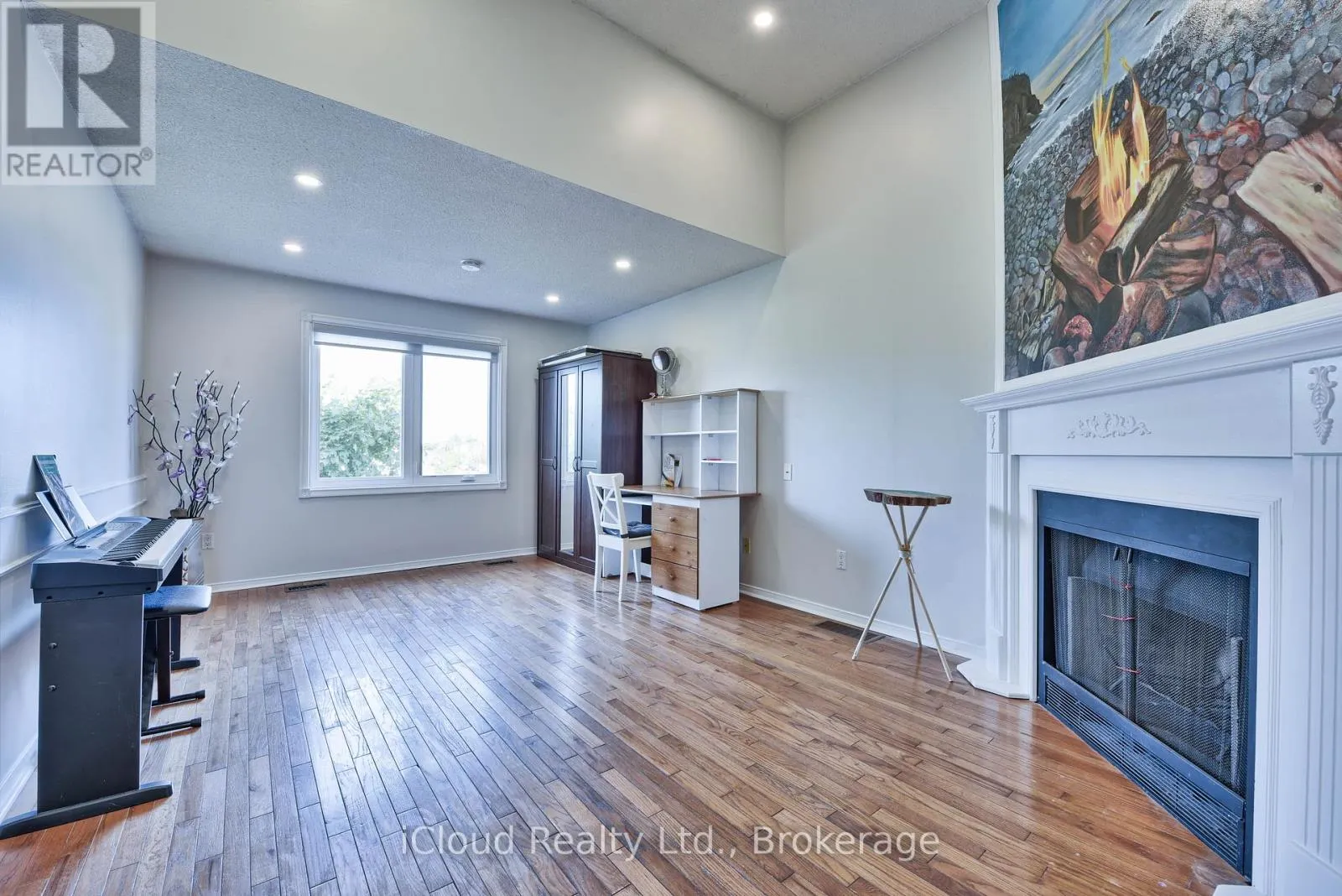 14 TIMBERLANE DRIVE