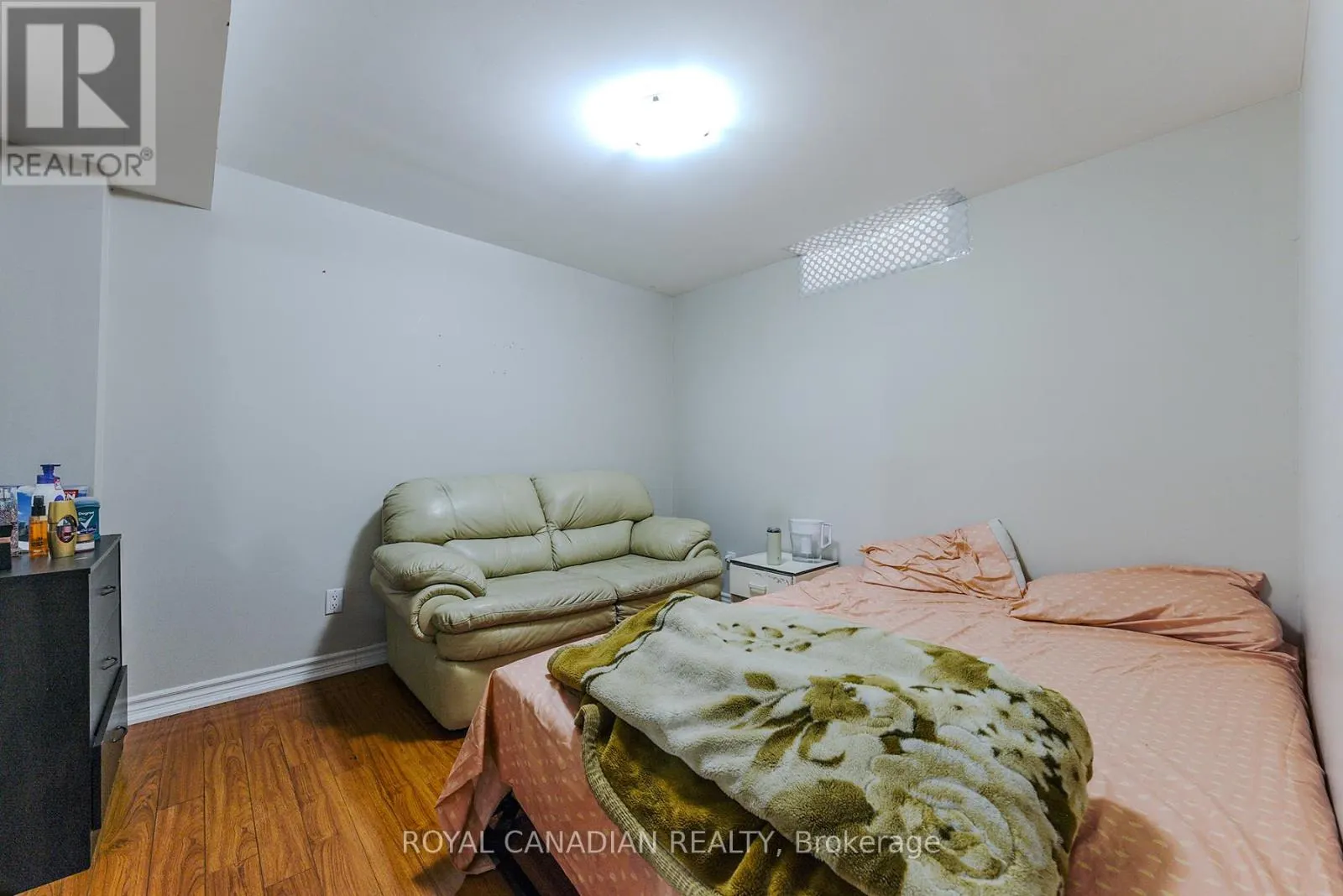 2 MAYBERRY COURT