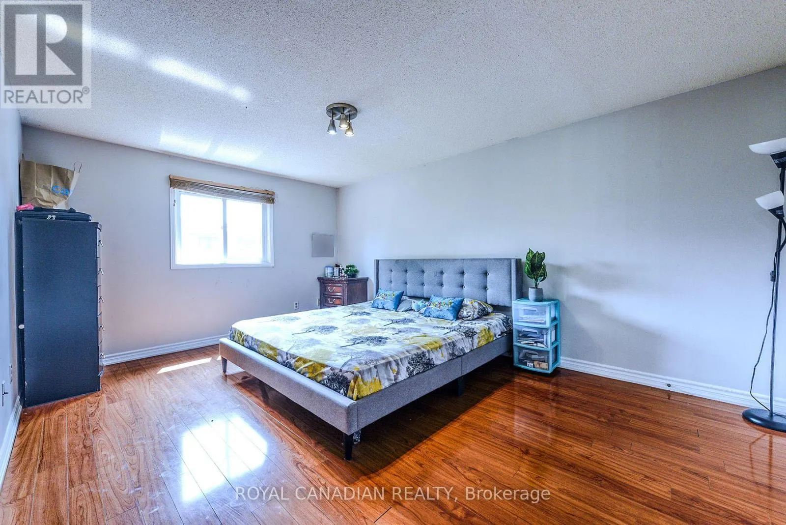2 MAYBERRY COURT