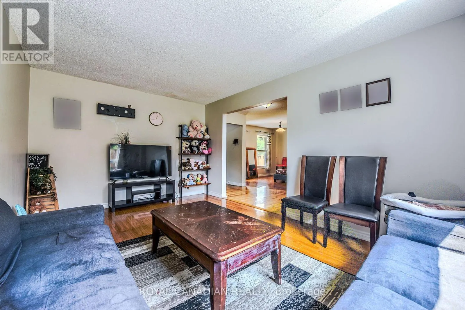 2 MAYBERRY COURT