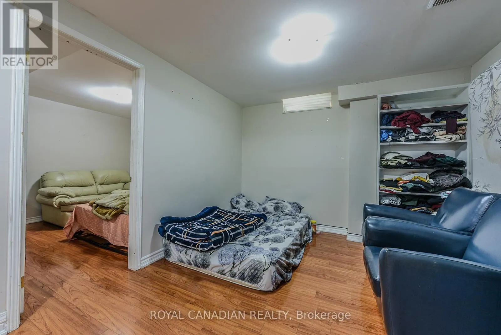 2 MAYBERRY COURT
