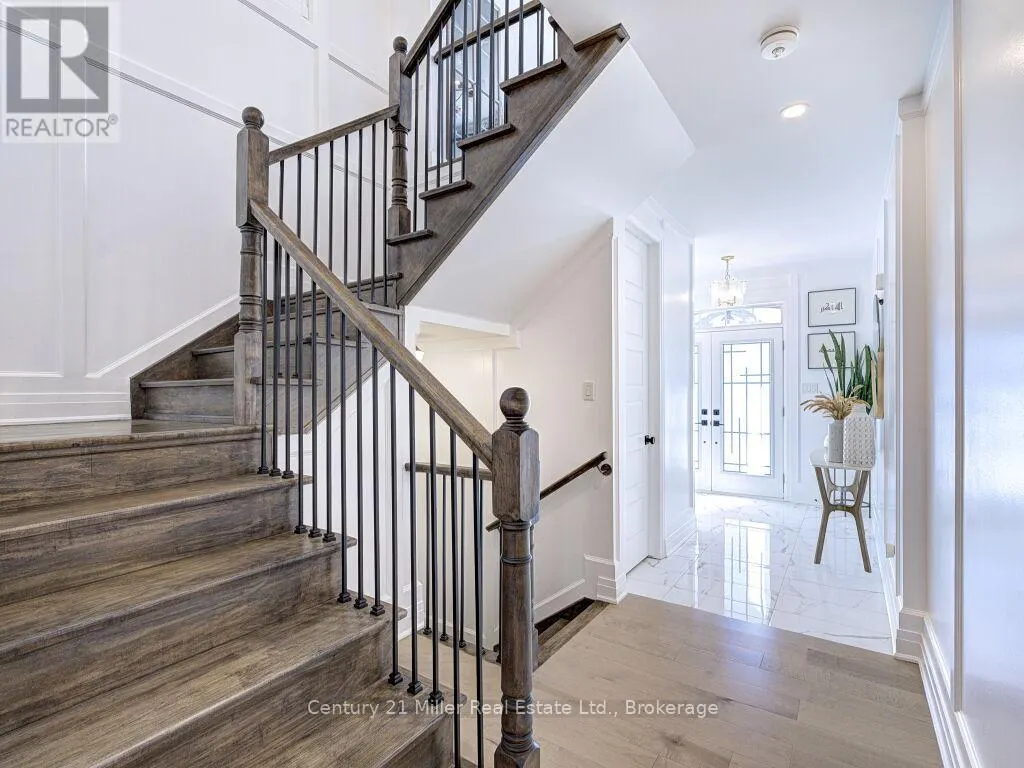 517 KENNEDY CIRCLE W