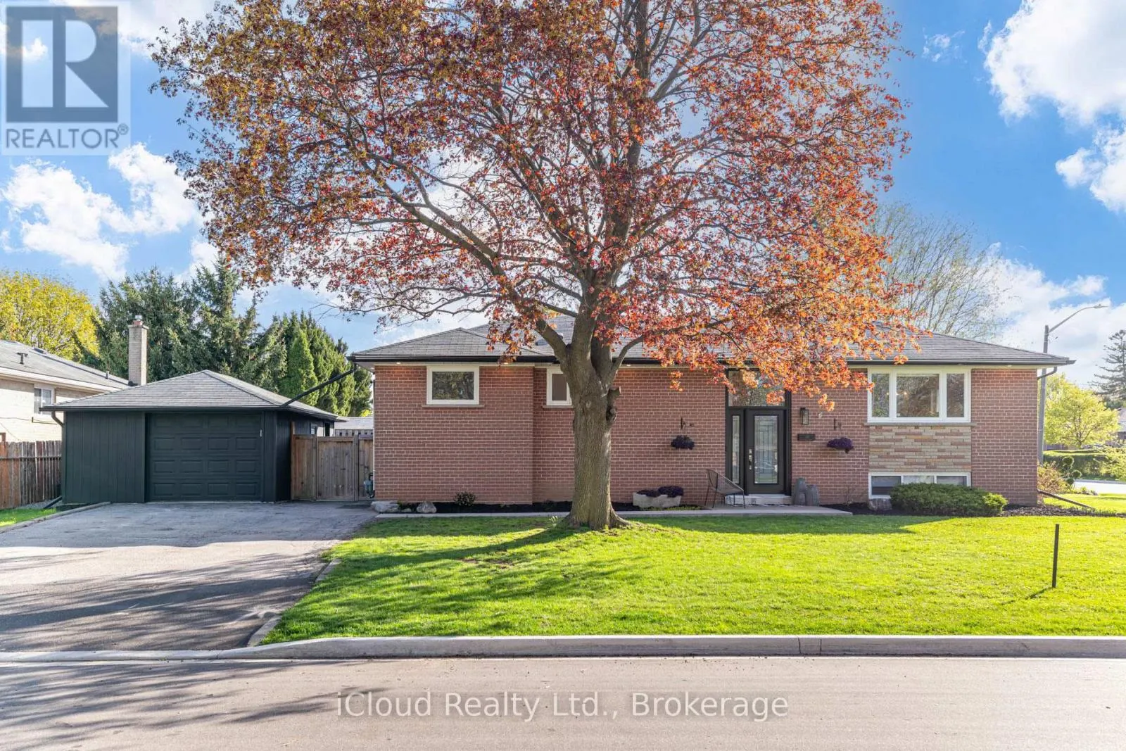 43 SHERWOOD CRESCENT