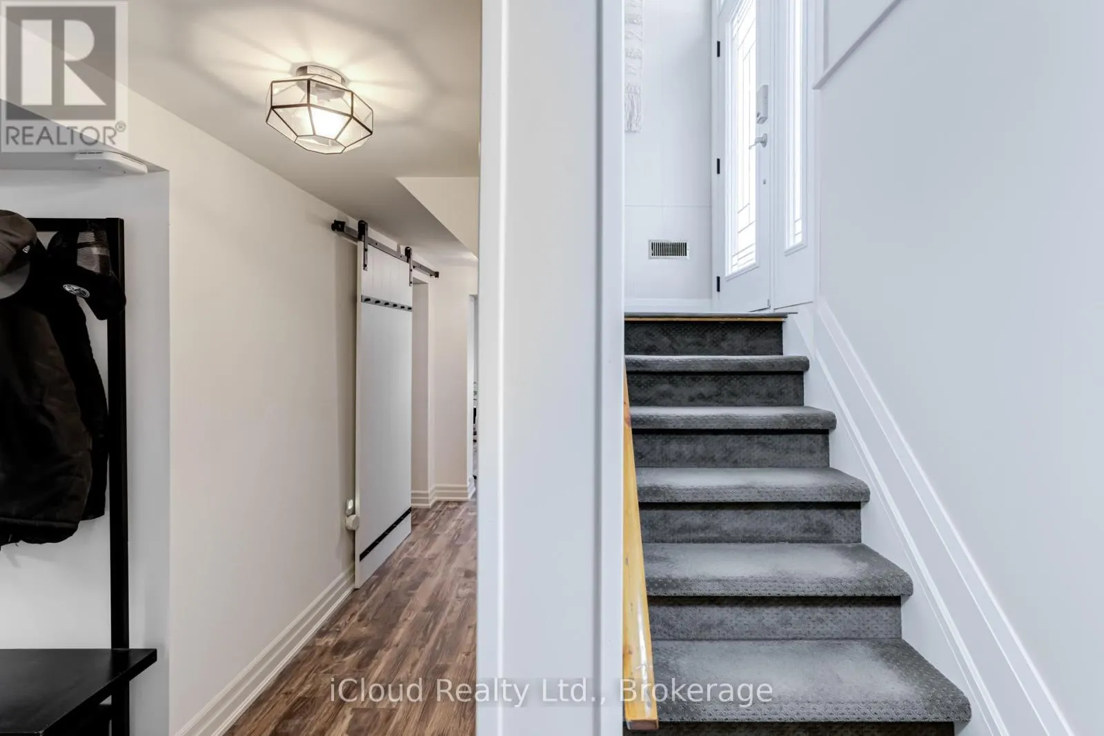 43 SHERWOOD CRESCENT