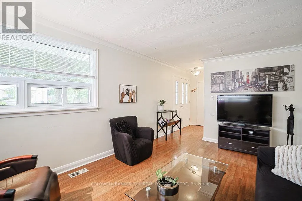 34 CRESTVIEW AVENUE