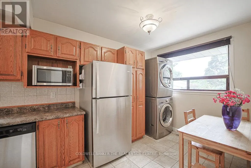 34 CRESTVIEW AVENUE