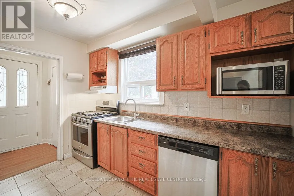 34 CRESTVIEW AVENUE