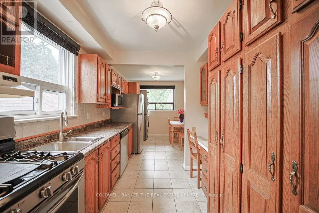 34 CRESTVIEW AVENUE
