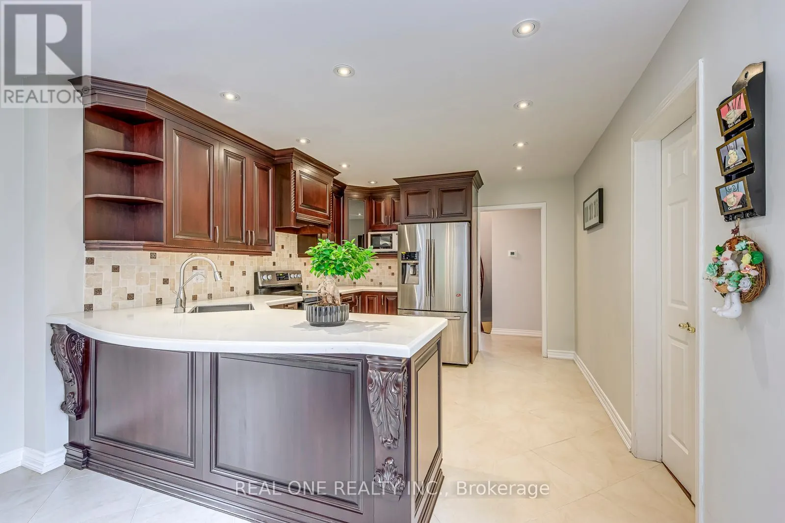 1237 WOODVIEW DRIVE