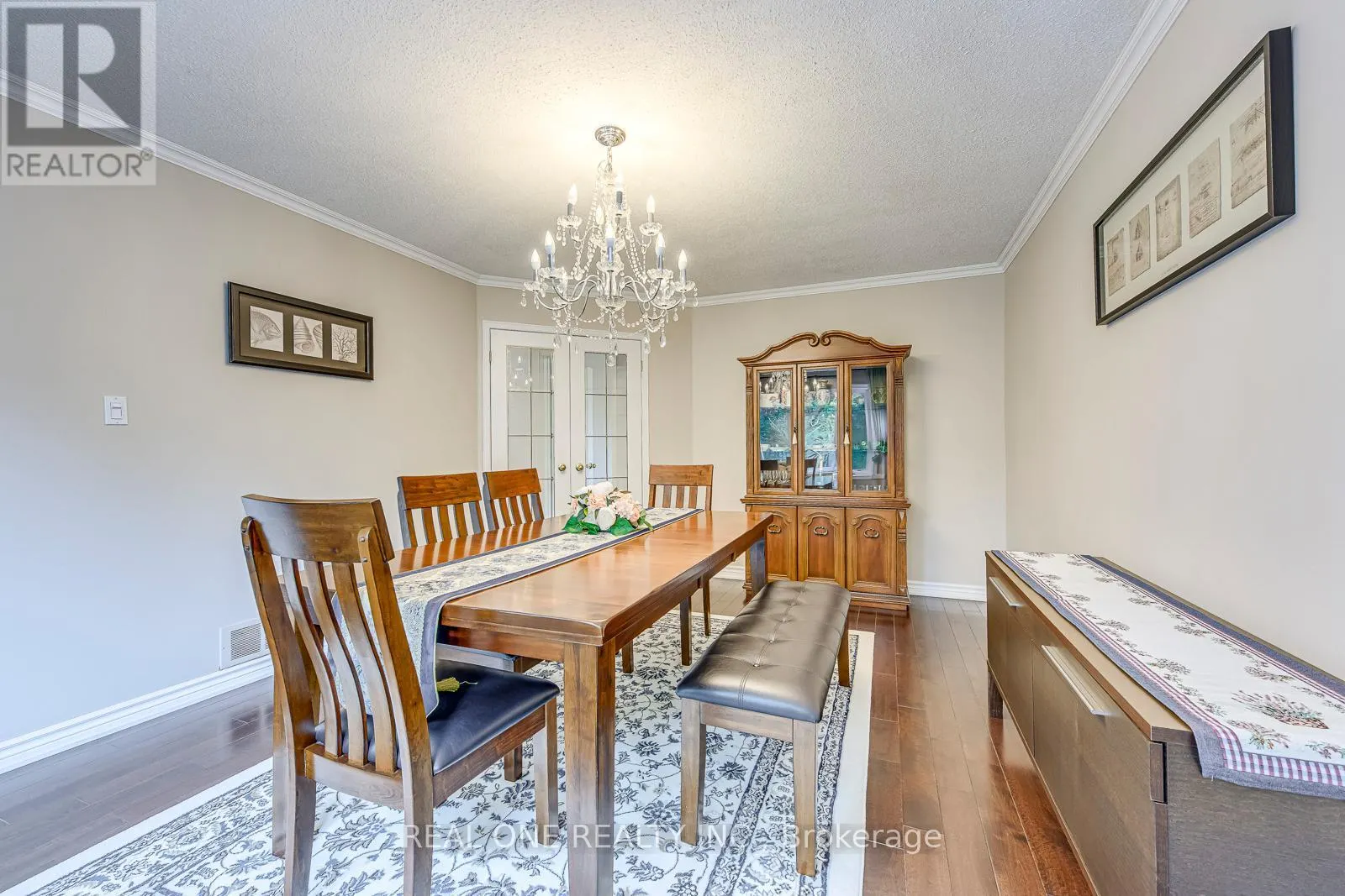 1237 WOODVIEW DRIVE
