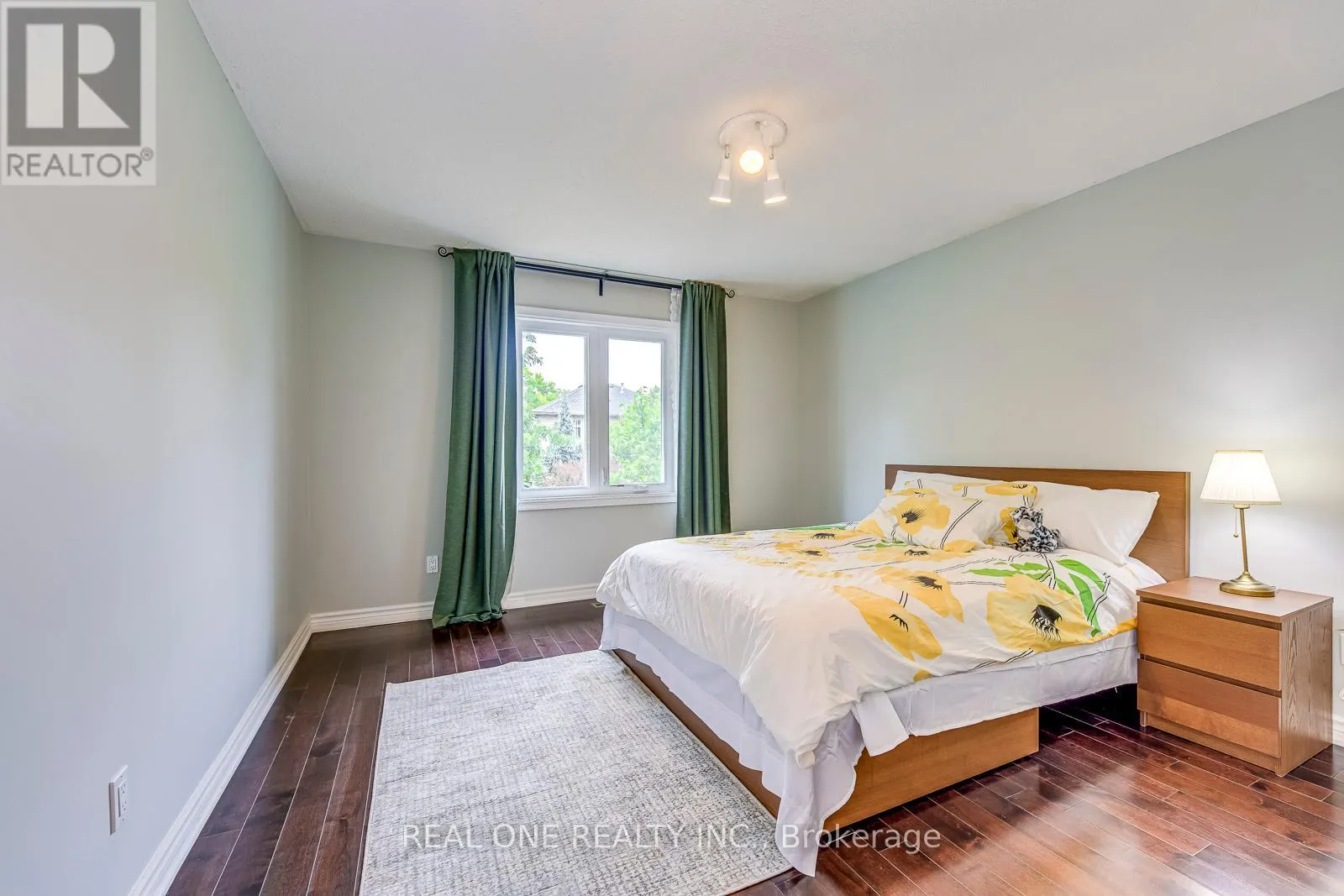 1237 WOODVIEW DRIVE