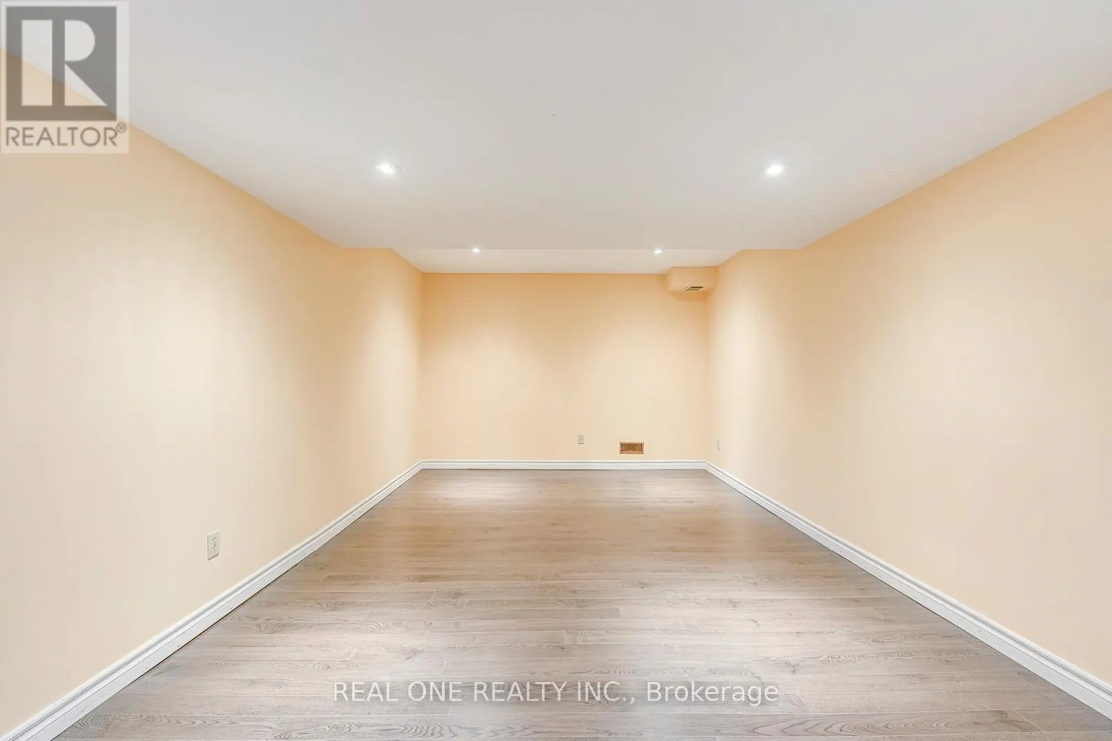 1237 WOODVIEW DRIVE