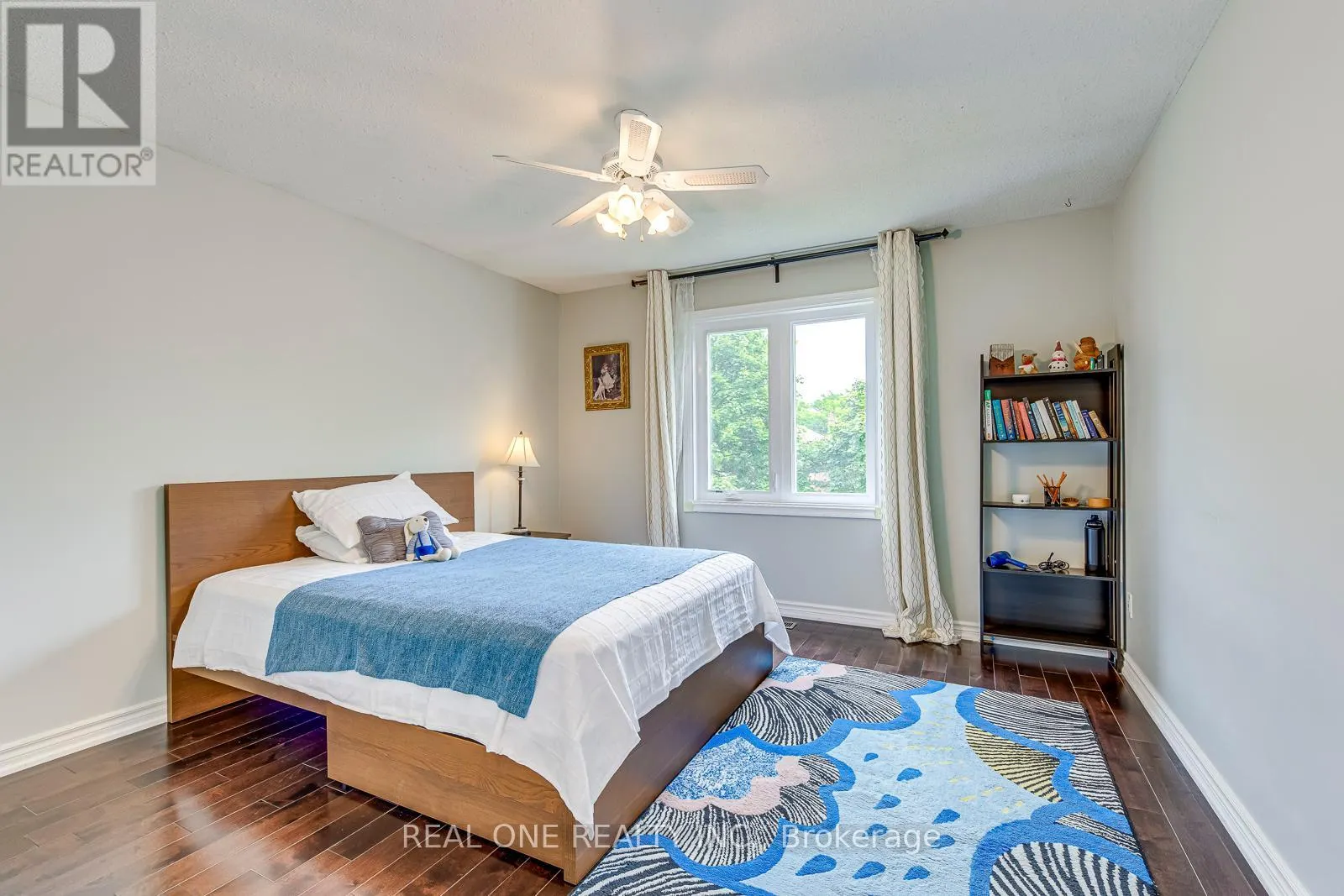 1237 WOODVIEW DRIVE