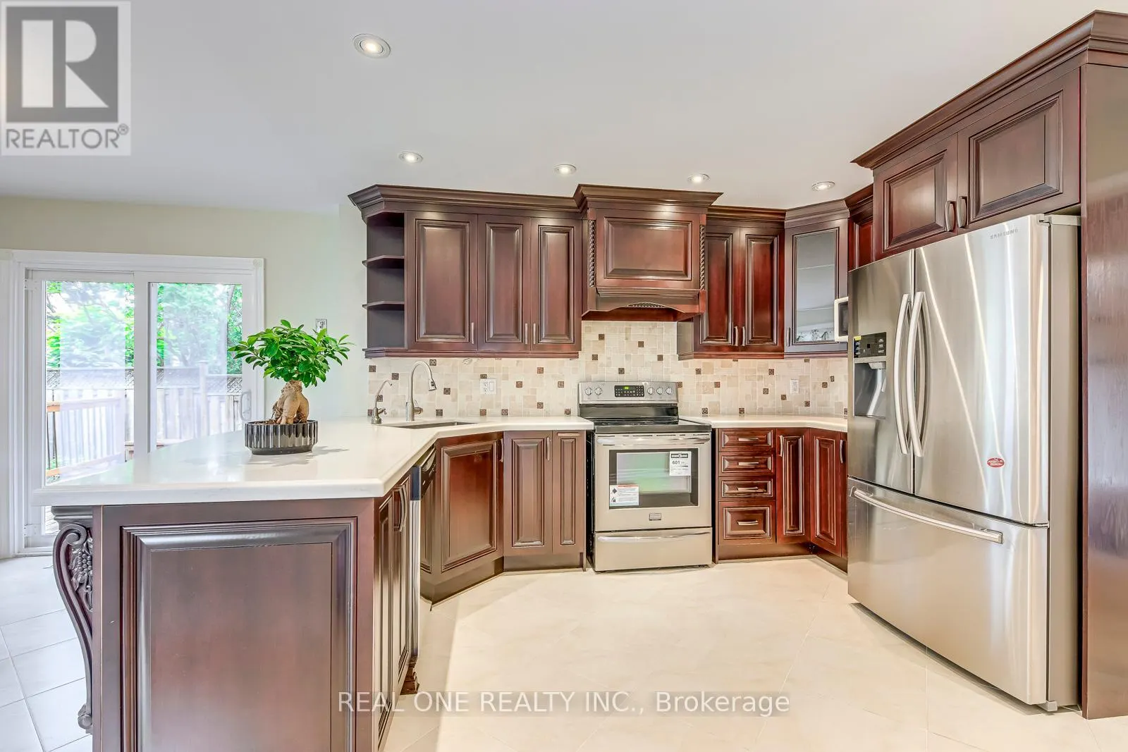 1237 WOODVIEW DRIVE