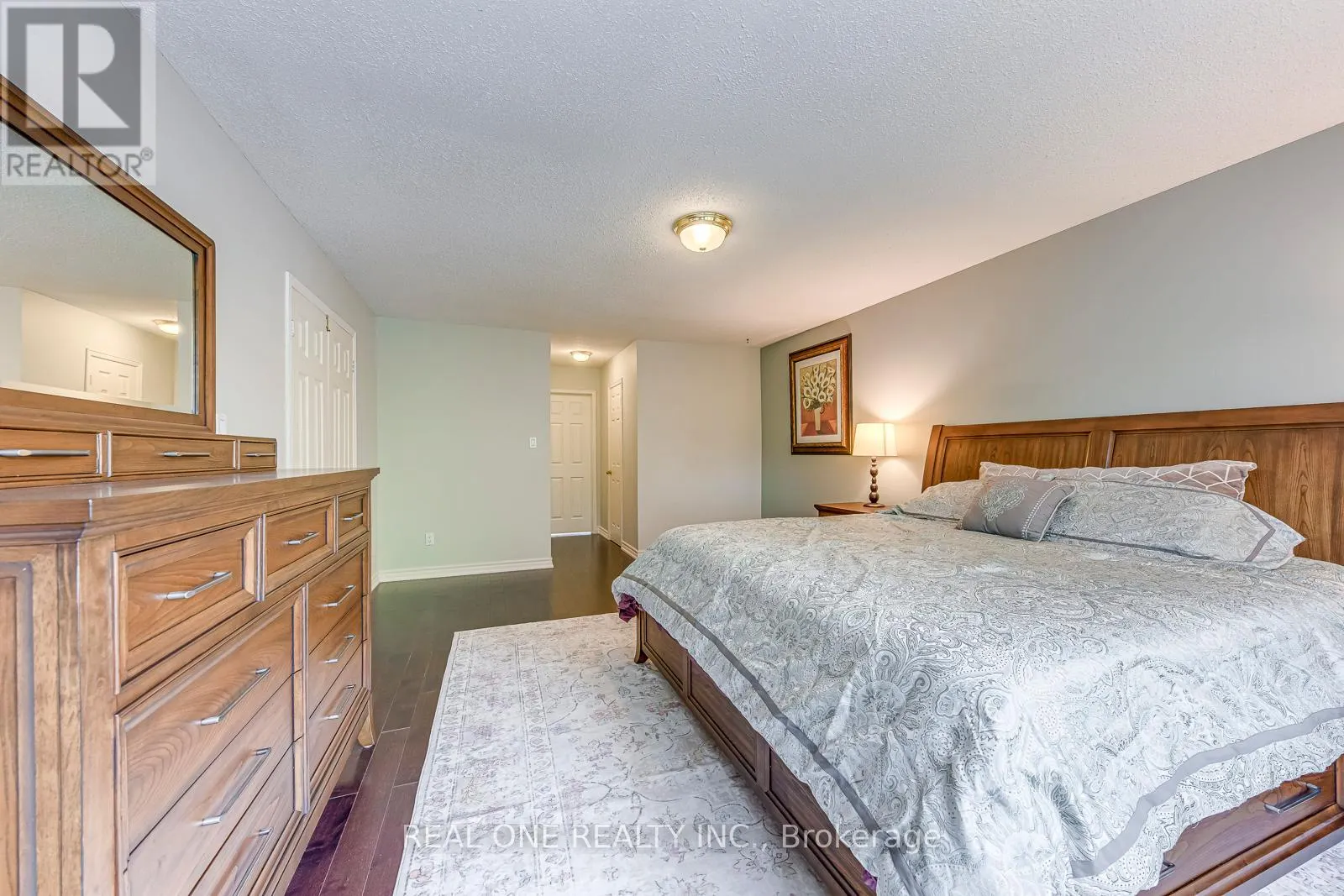 1237 WOODVIEW DRIVE