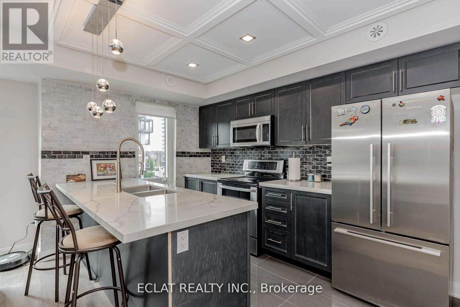 100 - 100 DUFAY ROAD