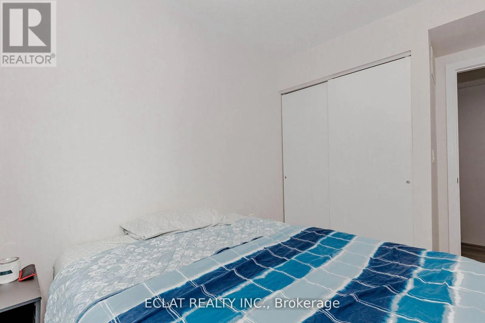 100 - 100 DUFAY ROAD