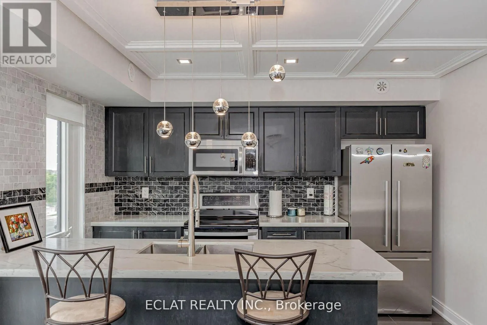 100 - 100 DUFAY ROAD