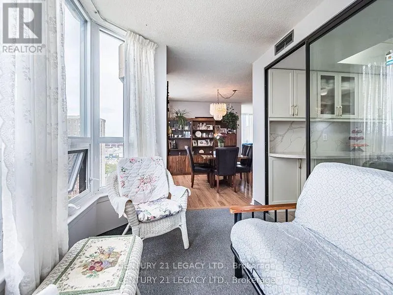 1402 - 8 LISA STREET E