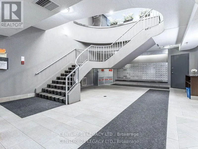 1402 - 8 LISA STREET E