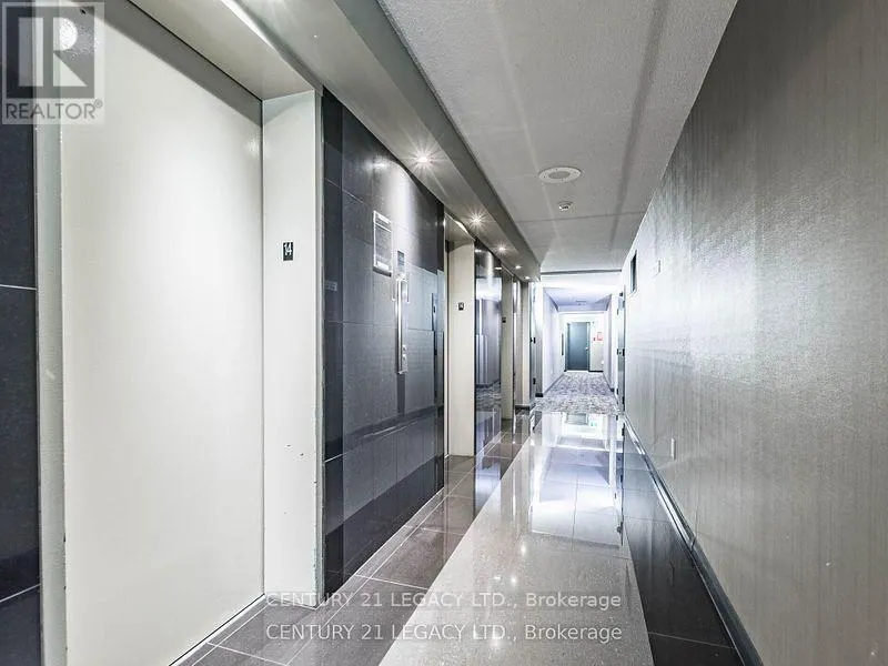 1402 - 8 LISA STREET E
