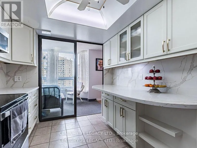 1402 - 8 LISA STREET E