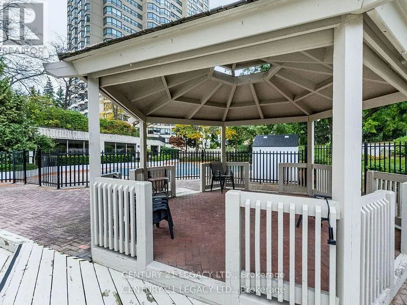 1402 - 8 LISA STREET E