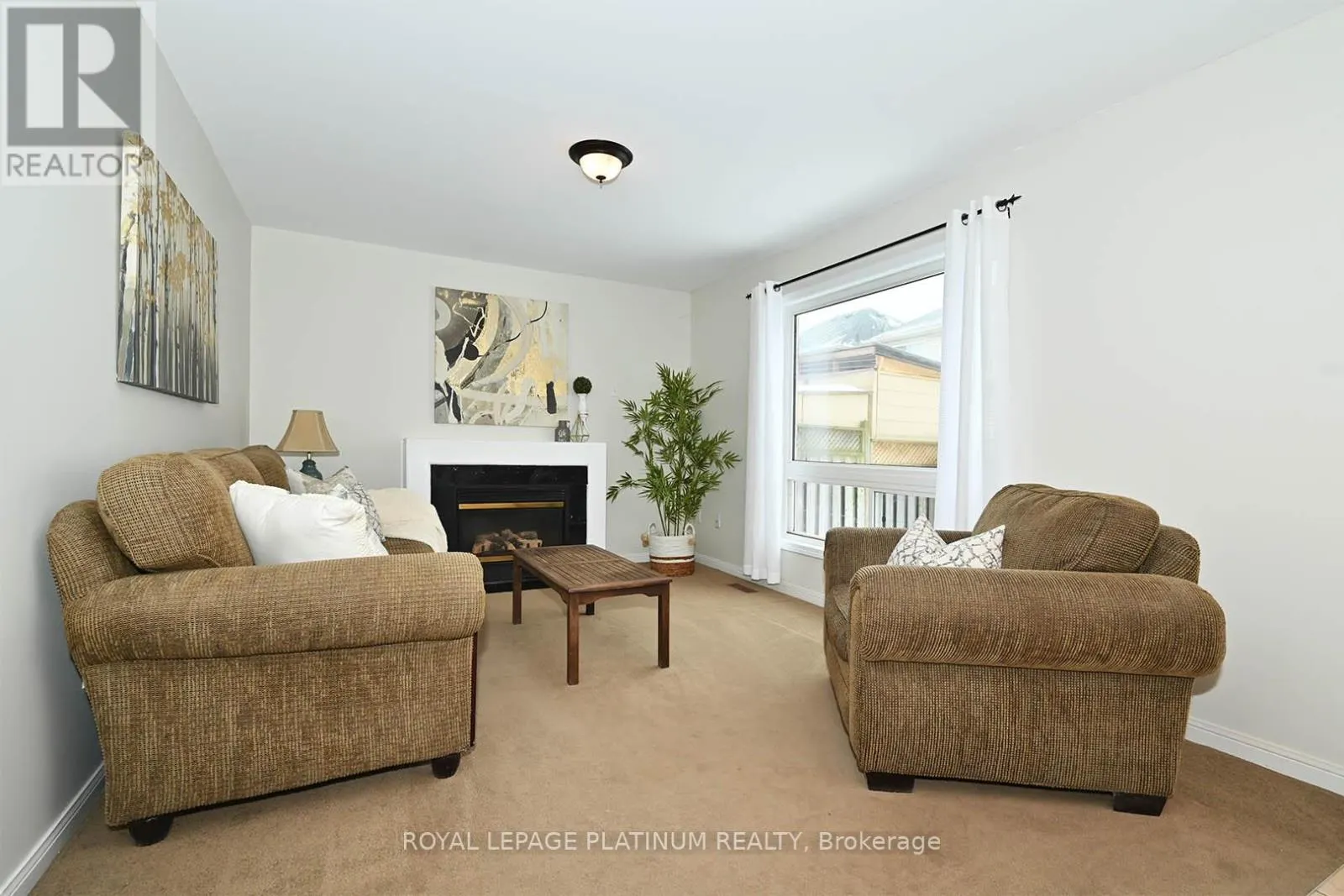 21 VISTA GREEN CRESCENT